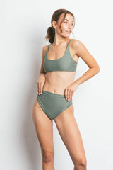 BENICE HIGH WAIST BIKINIHOSE – SALBEIGRÜN